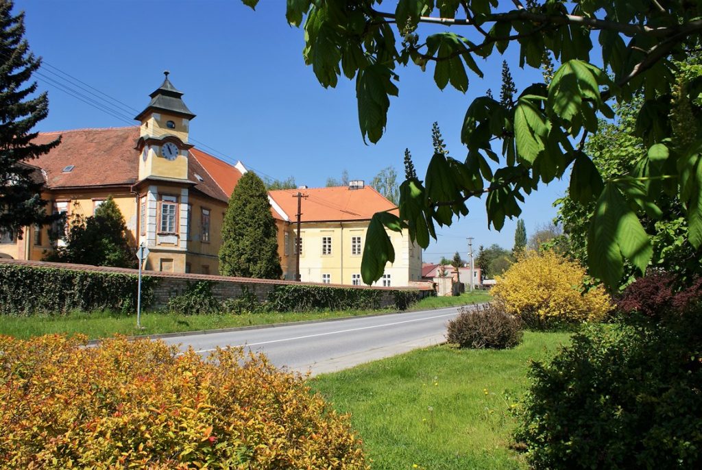Setkání české magistrální delegace na zámku v Dobromilicích