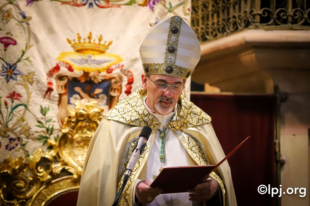 Jeruzalém: patriarcha Pizzaballa vyzývá k modlitbě za mír o svatodušní vigilii
